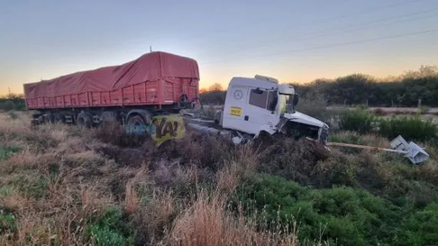 accidente fatal en san luis: le dieron de alta al dueno del auto que choco con un camion accidente fatal en san luis: le dieron de alta al dueno del auto que choco con un camion