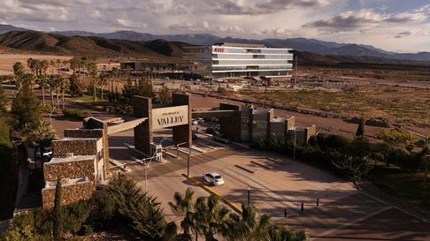 Mendoza es una de las zonas donde Javier Milei pretende avanzar con la quita de subsidios en barrios privados. Mendoza es una de las zonas donde Javier Milei pretende avanzar con la quita de subsidios en barrios privados.