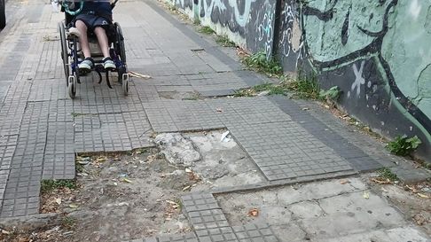 pasan los anos y la plata sigue en deuda con la accesibilidad pasan los anos y la plata sigue en deuda con la accesibilidad