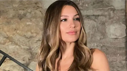 Pampita habló con la prensa tras el robo en su casa Pampita habló con la prensa tras el robo en su casa