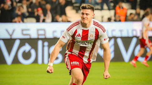 Adolfo Gaich es refuerzo de Estudiantes y su llegada generó bronca en San Lorenzo Adolfo Gaich es refuerzo de Estudiantes y su llegada generó bronca en San Lorenzo