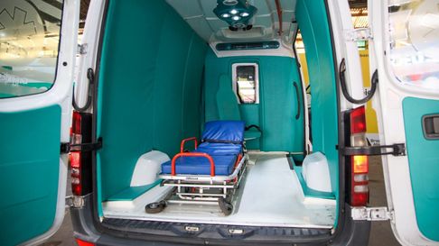 El proyecto contempla ambulancias super preparadas. El proyecto contempla ambulancias super preparadas.