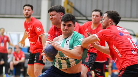 Con presencia mendocina, comenzó el Nacional A de Clubes de adultos de balonmano. Con presencia mendocina, comenzó el Nacional A de Clubes de adultos de balonmano.