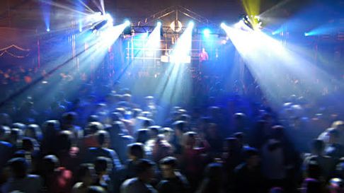 Todo sucedió en un local bailable de la comuna sureña. Todo sucedió en un local bailable de la comuna sureña.