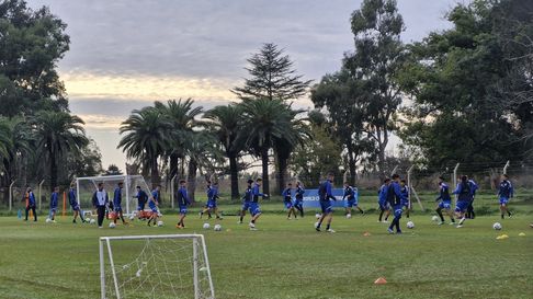 Gimnasia ya suma dos refuerzos entrenando en Estancia Chica Gimnasia ya suma dos refuerzos entrenando en Estancia Chica