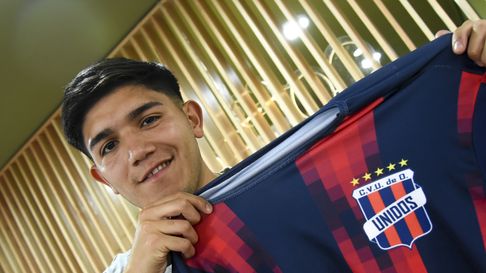 francisco riveros, campeon con unidos de olmos y el sueno de ser profesional francisco riveros, campeon con unidos de olmos y el sueno de ser profesional