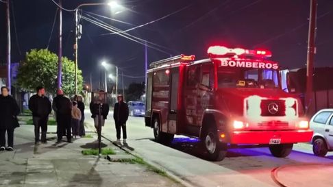 un incendio arraso parte de una vivienda en berisso un incendio arraso parte de una vivienda en berisso