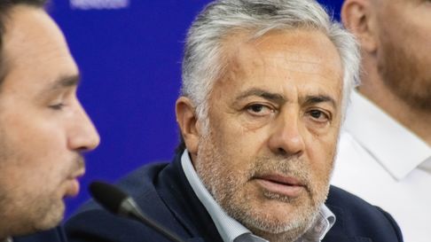 La deuda en dólares que Alfredo Cornejo tomó en su primera gobernación es ahora su talón de Aquiles. La deuda en dólares que Alfredo Cornejo tomó en su primera gobernación es ahora su talón de Aquiles.