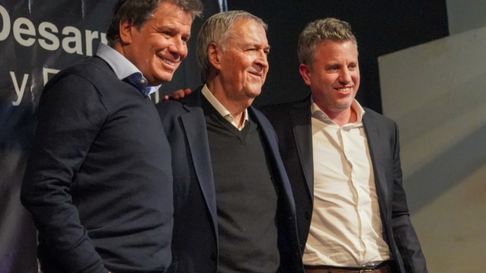 manes y schiaretti en la plata: debate sobre un modelo productivo y federal manes y schiaretti en la plata: debate sobre un modelo productivo y federal