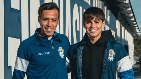 Benjamín Domínguez presente en Estancia Chica para saludar a sus ex compañero de Gimnasia Benjamín Domínguez presente en Estancia Chica para saludar a sus ex compañero de Gimnasia