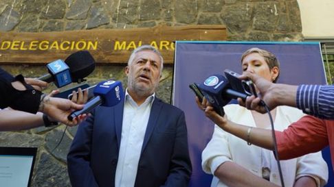 Alfredo Cornejo y la ministra de Enegía, Jimena Latorre. Alfredo Cornejo y la ministra de Enegía, Jimena Latorre.