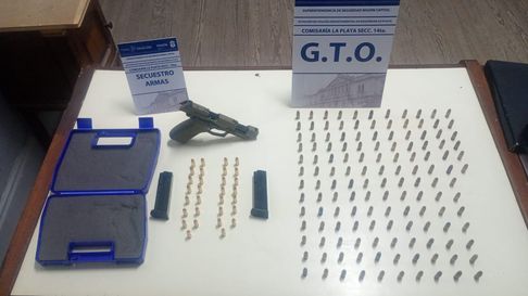 amenazo con un arma a un menor por tirar pirotecnia en el grand bell amenazo con un arma a un menor por tirar pirotecnia en el grand bell