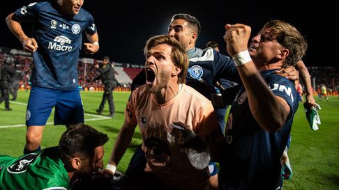 Independiente Rivadavia se quedó con la Copa Argentina y complicó a Estudiantes Independiente Rivadavia se quedó con la Copa Argentina y complicó a Estudiantes