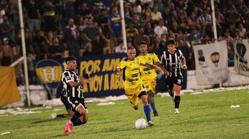 Emanuel Díaz, una de las claves en el mediocampo del equipo de San Rafael. Emanuel Díaz, una de las claves en el mediocampo del equipo de San Rafael.