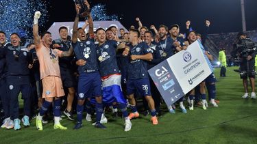 Independiente Rivadavia quiere a dos de sus figuras para la próxima Copa Libertadores. Independiente Rivadavia quiere a dos de sus figuras para la próxima Copa Libertadores.