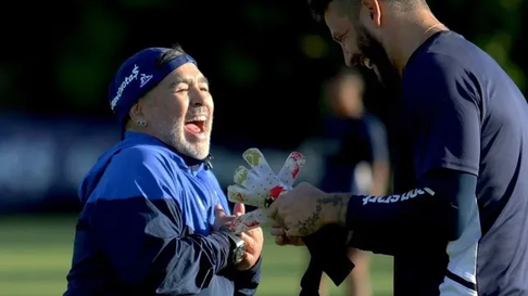 Fatura Brpun recordó el paso de Diego Armando Maradona en Gimnasia Fatura Brpun recordó el paso de Diego Armando Maradona en Gimnasia