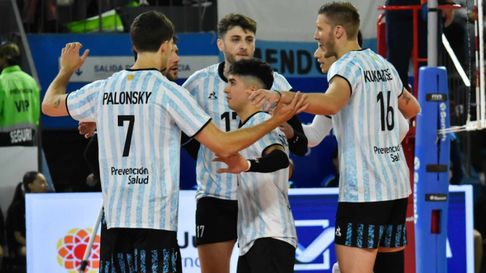 Con Agustín Loser, la Selección argentina de vóley ya está en Japón. Con Agustín Loser, la Selección argentina de vóley ya está en Japón.