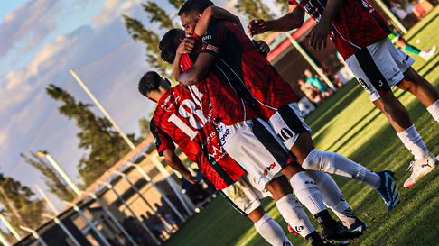FADEP vencio a Estudiantes de San Luis y quedó a un paso del torneo Federal A. FADEP vencio a Estudiantes de San Luis y quedó a un paso del torneo Federal A.