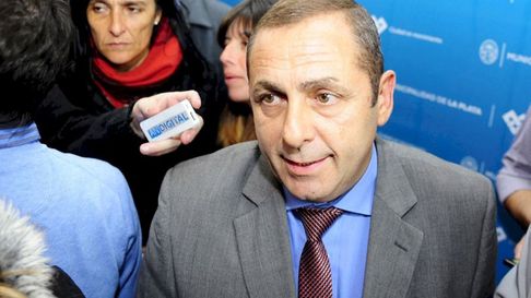 daniel pique apaga la pelota: el circulo policial de la plata mata el basquet daniel pique apaga la pelota: el circulo policial de la plata mata el basquet