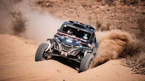 Andújar y Graue no completaron la etapa y se despidieron de la lucha por ganar el Rally Dakar. Andújar y Graue no completaron la etapa y se despidieron de la lucha por ganar el Rally Dakar.