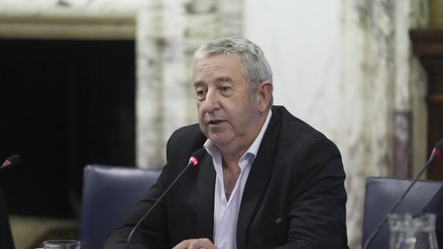 El diputado nacional Julio Cobos (UCR) defendió a Facundo Manes de las críticas de Hebe Casado. El diputado nacional Julio Cobos (UCR) defendió a Facundo Manes de las críticas de Hebe Casado.