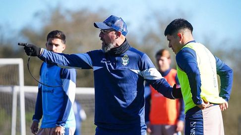 Corbalán volvería a ser el lateral derecho de Gimnasia el sábado Corbalán volvería a ser el lateral derecho de Gimnasia el sábado