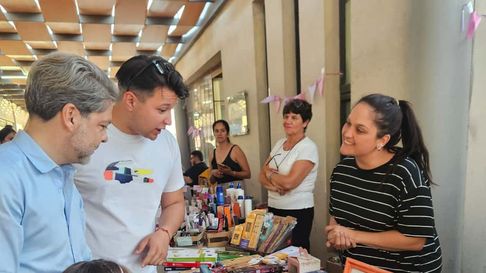 Candidatos del Partido de los Jubilados recorrieron ferias. Candidatos del Partido de los Jubilados recorrieron ferias.
