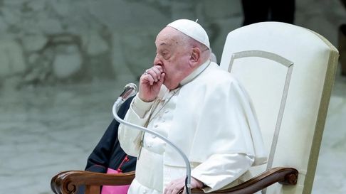 El papa Francisco fue internado en Roma por complicaciones respiratorias El papa Francisco fue internado en Roma por complicaciones respiratorias