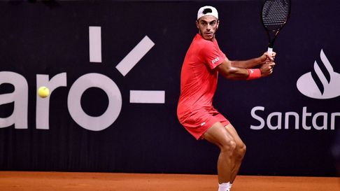 Francisco Cerúndolo avanza en Río de Janeiro. Francisco Cerúndolo avanza en Río de Janeiro.