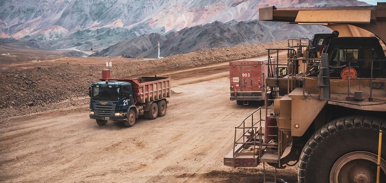 Del yacimiento de cobre que está en Uspallata San Jorge prevé sacar unos 20 camiones diarios de 30 toneladas por la ruta. 