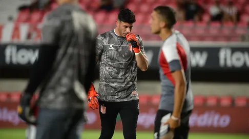 con la llegada de muslera, el futuro de mansilla en estudiantes es incierto con la llegada de muslera, el futuro de mansilla en estudiantes es incierto