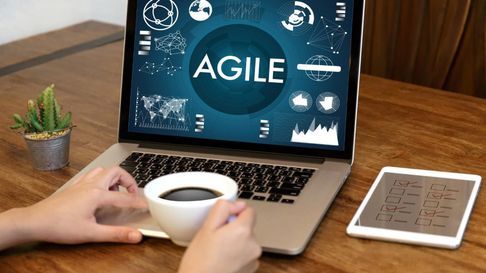 Los resultados del ciclo 2024 fueron contundentes: la mitad de las PyMEs participantes comenzó a exportar o lo hará en el año siguiente a finalizar el programa. Los resultados del ciclo 2024 fueron contundentes: la mitad de las PyMEs participantes comenzó a exportar o lo hará en el año siguiente a finalizar el programa.