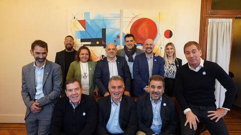 La foto familiar después del acuerdo entre el Pro y La Libertad Avanza. La foto familiar después del acuerdo entre el Pro y La Libertad Avanza.