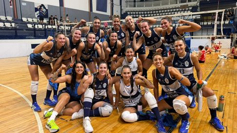 Las Lobas ganaron en el Polideportivo Víctor Nethol su primer partido en la Liga Argentina Femenina de Vóley Las Lobas ganaron en el Polideportivo Víctor Nethol su primer partido en la Liga Argentina Femenina de Vóley