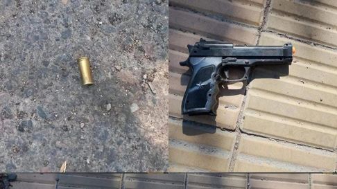 La Policía secuestró armas y réplicas en operativos en el Gran Mendoza La Policía secuestró armas y réplicas en operativos en el Gran Mendoza