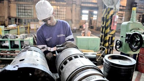 Los empresarios de la industria metalúrgica resienten el golpe del plan económico de Javier Milei. Los empresarios de la industria metalúrgica resienten el golpe del plan económico de Javier Milei.