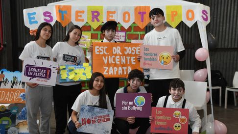 jovenes de escuelas secundarias presentaron proyectos y debatieron sobre la esi jovenes de escuelas secundarias presentaron proyectos y debatieron sobre la esi