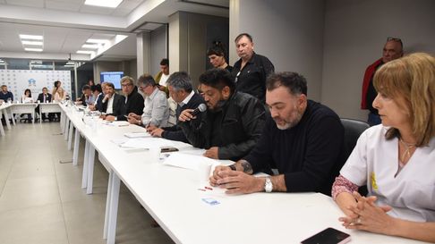 Referentes gremiales expusieron en las comisiones del Senado, a diferencia de lo que ocurrió en Diputados. Referentes gremiales expusieron en las comisiones del Senado, a diferencia de lo que ocurrió en Diputados.