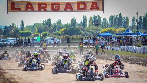 El mendocino de Karting tierrero corre en Junín. El mendocino de Karting tierrero corre en Junín.