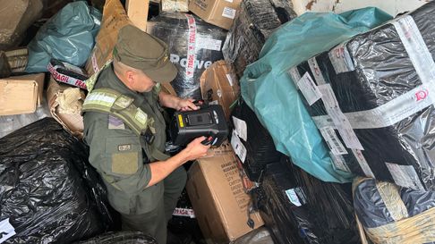 El operativo se llevó a cabo a la altura del kilómetro 998 de la Ruta Nacional N°7, en el departamento de San Martín El operativo se llevó a cabo a la altura del kilómetro 998 de la Ruta Nacional N°7, en el departamento de San Martín