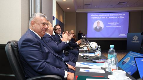 en plena guerra con estudiantes, conmebol respaldo a chiqui tapia en plena guerra con estudiantes, conmebol respaldo a chiqui tapia