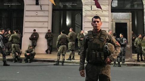 la experiencia de un actor platense en el rodaje de la serie de netflix en la ciudad la experiencia de un actor platense en el rodaje de la serie de netflix en la ciudad