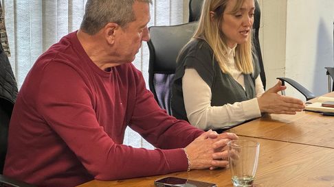 Dos legisladores nacionales recibieron a trabajadores del INV. Dos legisladores nacionales recibieron a trabajadores del INV.