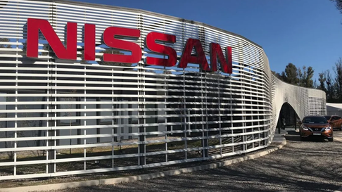 otro golpe a la industria: nissan deja de fabricar en el pais y deja la operacion comercial a grupos locales otro golpe a la industria: nissan deja de fabricar en el pais y deja la operacion comercial a grupos locales