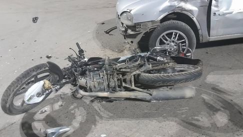 dos adolescentes hospitalizados tras chocar en melchor romero dos adolescentes hospitalizados tras chocar en melchor romero