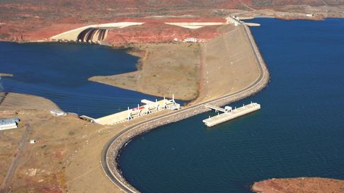 El Chocón, en Neuquén, una de las represas que Milei puso a la venta. Ya hay empresarios postulados. El Chocón, en Neuquén, una de las represas que Milei puso a la venta. Ya hay empresarios postulados.