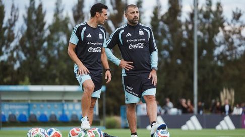Lionel Scaloni analiza llevar un jugador más a Estados Unidos. Lionel Scaloni analiza llevar un jugador más a Estados Unidos.