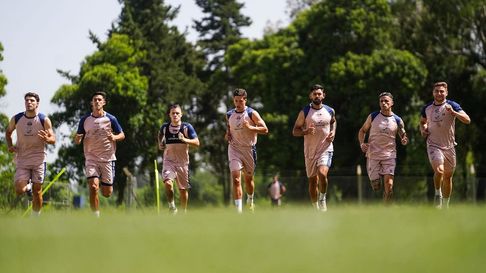 El plantel de Gimnasia levantó la práctica en Estancia Chica a días de la semifinal del Torneo Clausura El plantel de Gimnasia levantó la práctica en Estancia Chica a días de la semifinal del Torneo Clausura