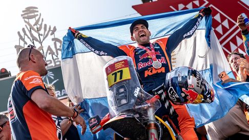 Luciano Benavides ganó el Rally Dakar en motos. Luciano Benavides ganó el Rally Dakar en motos.