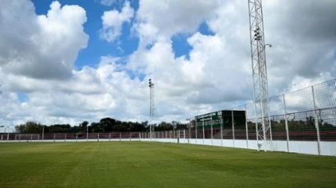 Un ex Gimnasia la está rompiendo en Agropecuario de Carlos Casares Un ex Gimnasia la está rompiendo en Agropecuario de Carlos Casares